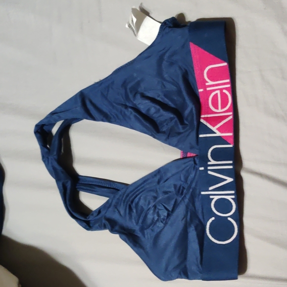 Calvin Klein intimate set - Picture 4 of 5